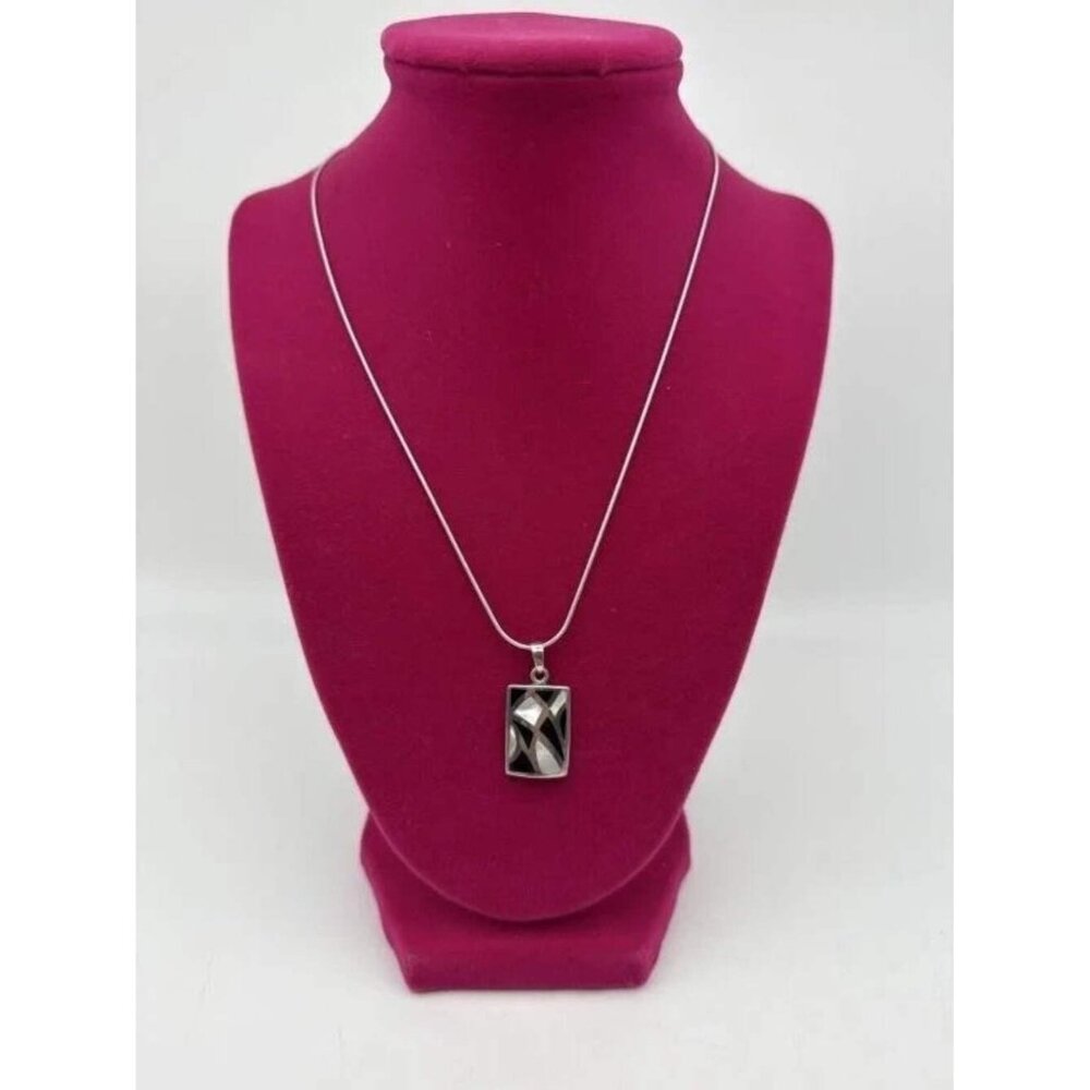 Sterling Silver Necklace w/ Mother of Pearl & Onyx Pendant – 18" Chain
